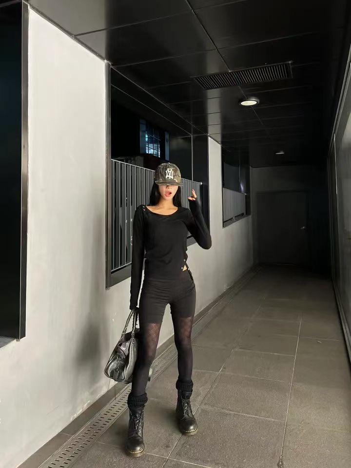 HIDDENHILLS東大門㊣實拍女士新款真品推薦熱賣時尚長袖T恤HIDDENHILLS長袖T恤