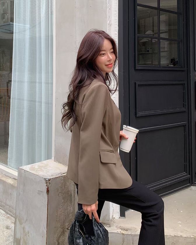 LOUNGE VERA東大門㊣代購女裝新款真品推薦25秋冬人氣夾克LOUNGE VERA-2件訂夾克