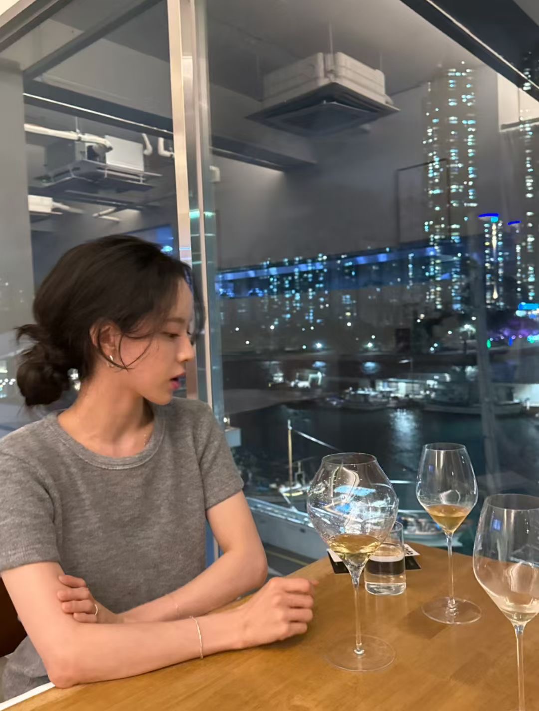 ALL OF US東大門㊣直郵女士新品人氣真品休閑職業推薦T恤ALL OF UST恤圖色3