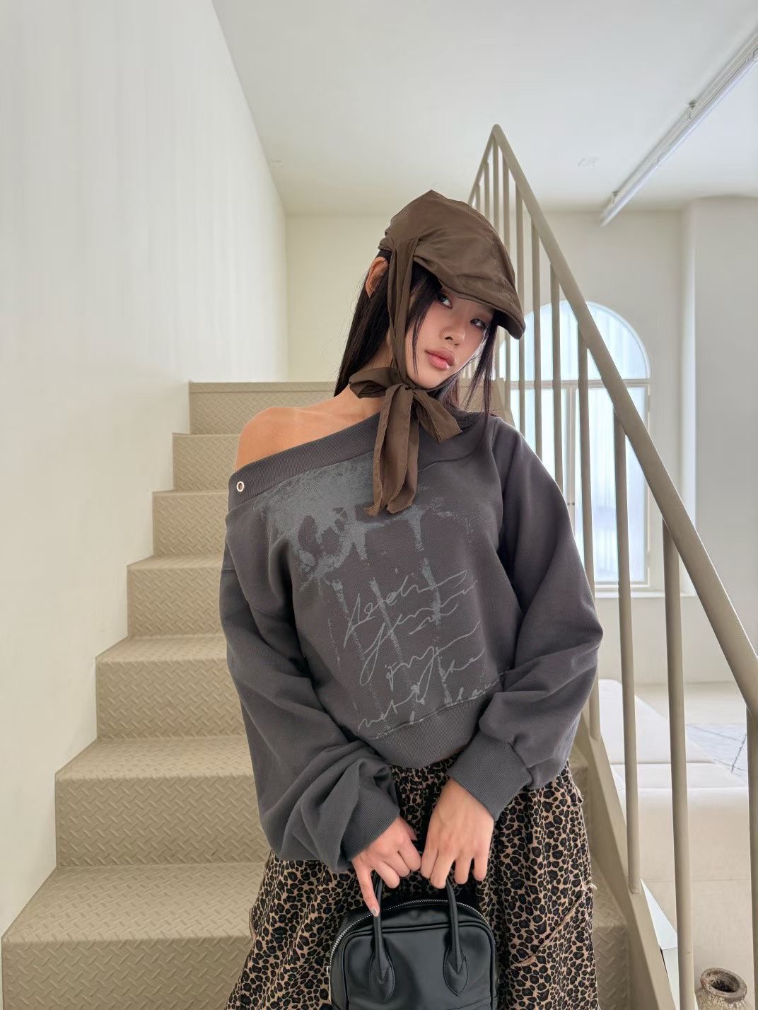 GISELE東大門㊣直郵女裝新品真品人氣時尚職業休閑熱賣衛衣GISELE衛衣圖色3