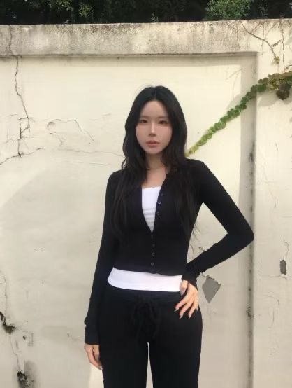 HIDDENHILLS東大門㊣代購女裝新款25秋冬熱賣職業時尚長袖T恤HIDDENHILLS長袖T恤