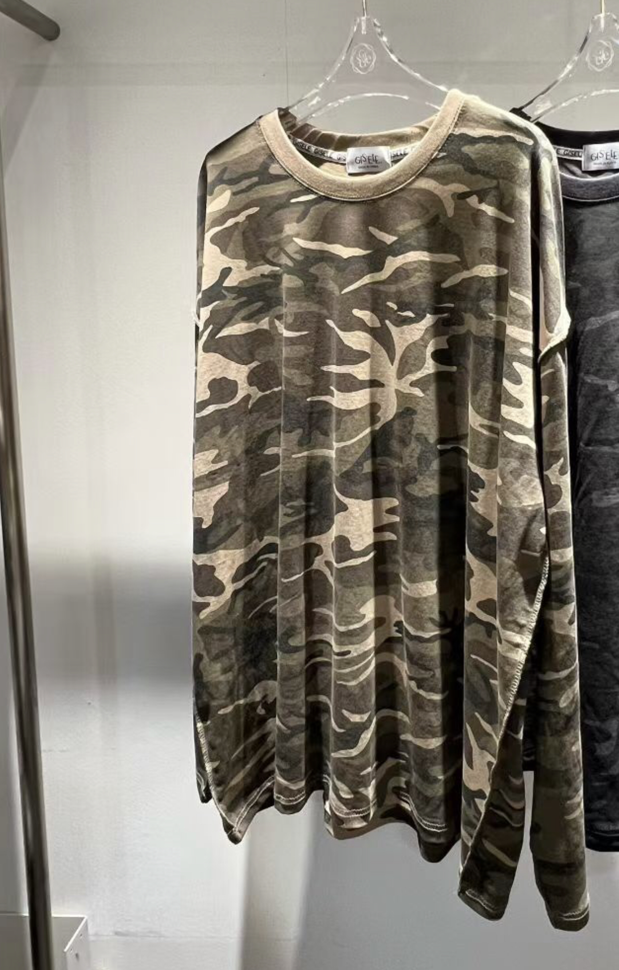 GISELE東大門㊣實拍女裝新品推薦職業人氣熱賣時尚休閑長袖T恤GISELE長袖T恤圖色1