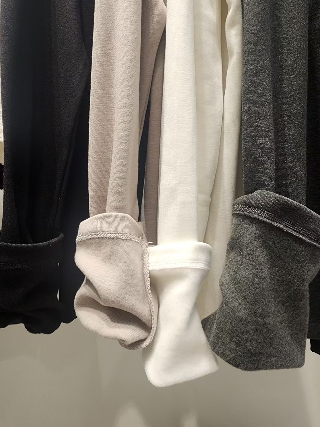 LUVLUV-럽럽-OT韓國代購㊣女士新款人氣休閑真品25秋冬長袖T恤LUVLUV-럽럽-OT長袖T恤