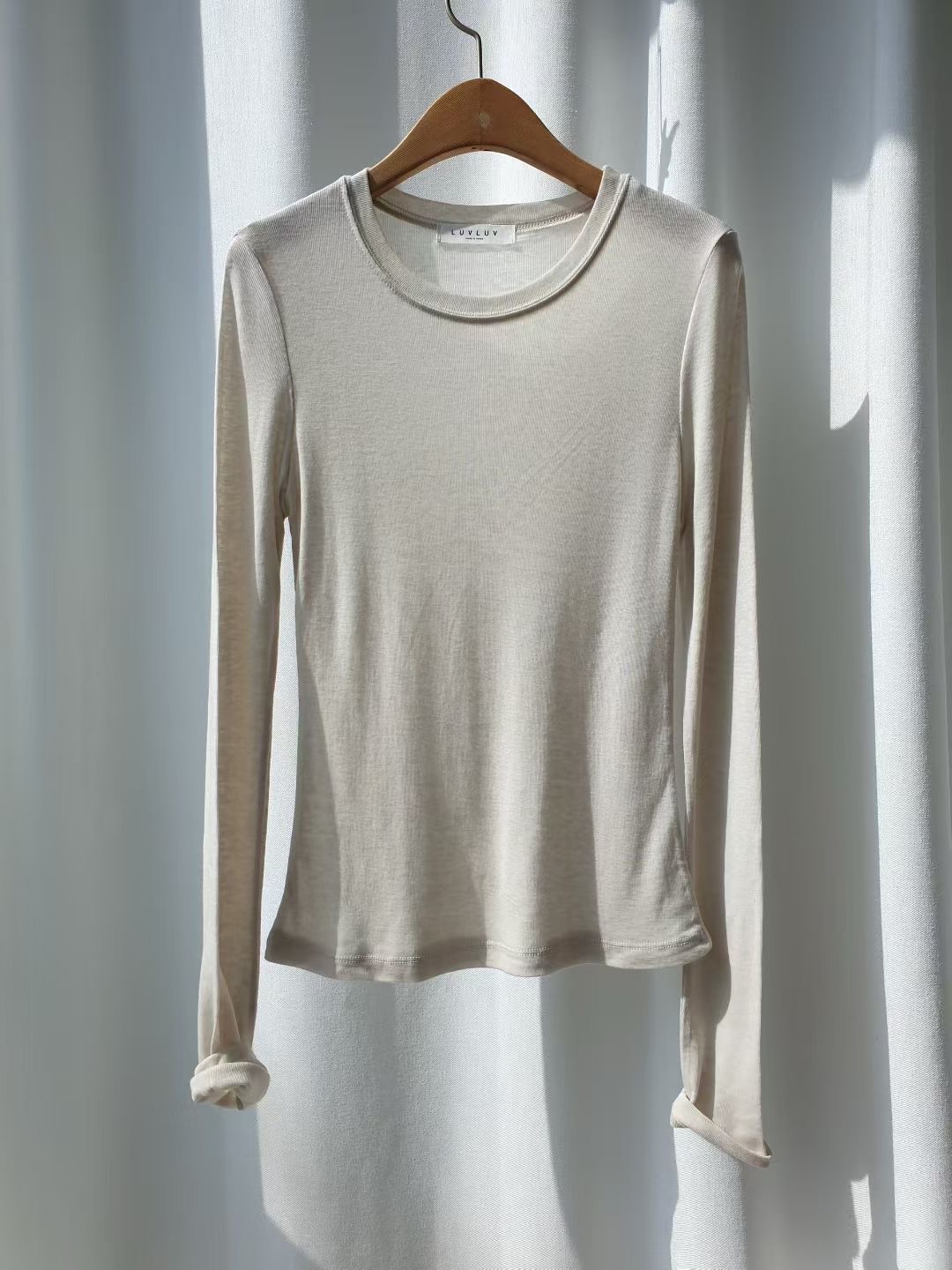 LUVLUV-럽럽-OT東大門㊣直郵女士新款真品休閑人氣長袖T恤LUVLUV-럽럽-OT長袖T恤圖色1
