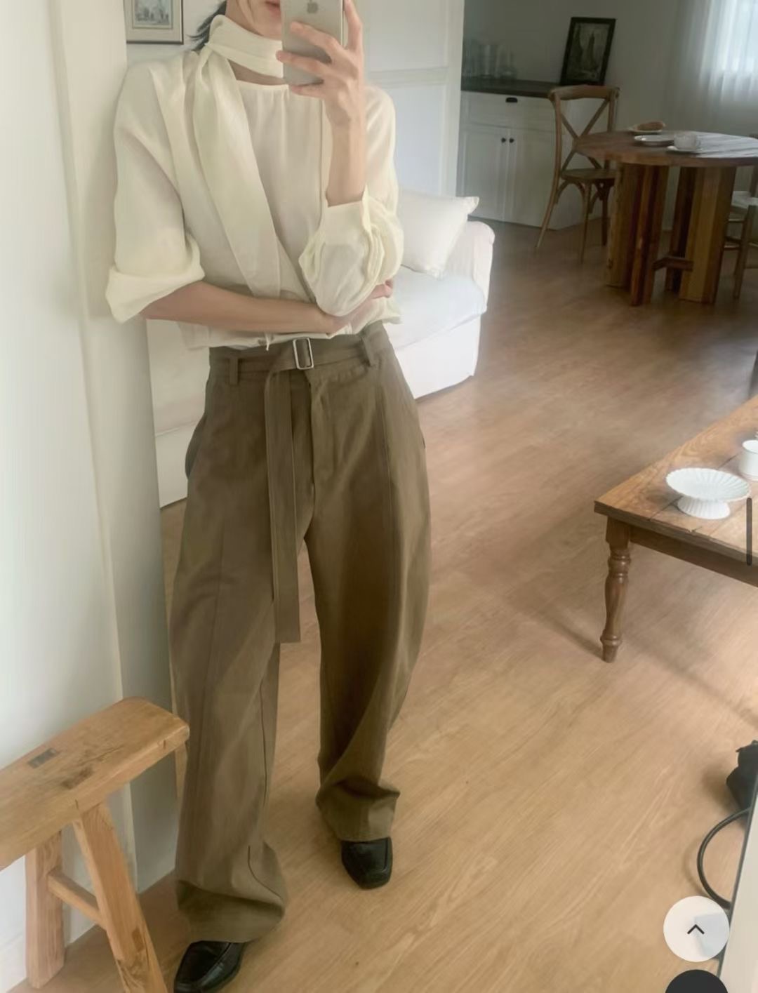 UNSANE東大門㊣直郵女士新品熱賣時尚推薦襯衫蕾絲衫含脖帶UNSANE襯衫/蕾絲衫