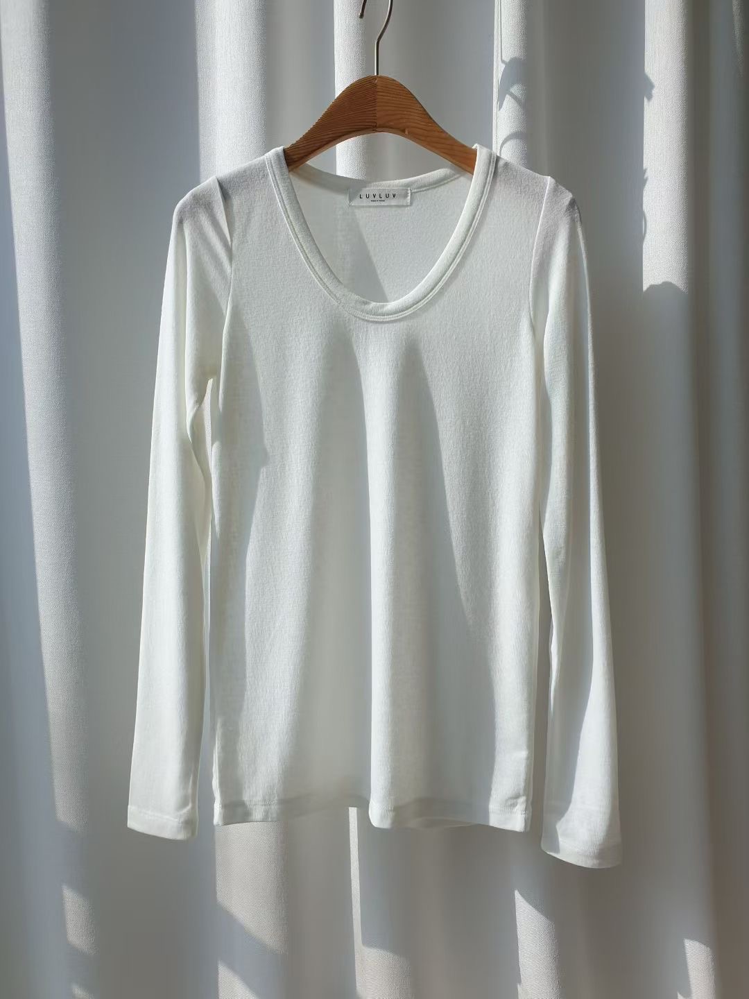 LUVLUV-럽럽-OT東大門㊣直郵女士新款職業熱賣人氣長袖T恤LUVLUV-럽럽-OT長袖T恤圖色2