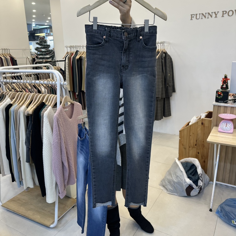 FUNNY POWDER東大門㊣實拍女裝新品職業熱賣真品25秋冬牛仔褲THE FUNNY牛仔褲圖色1