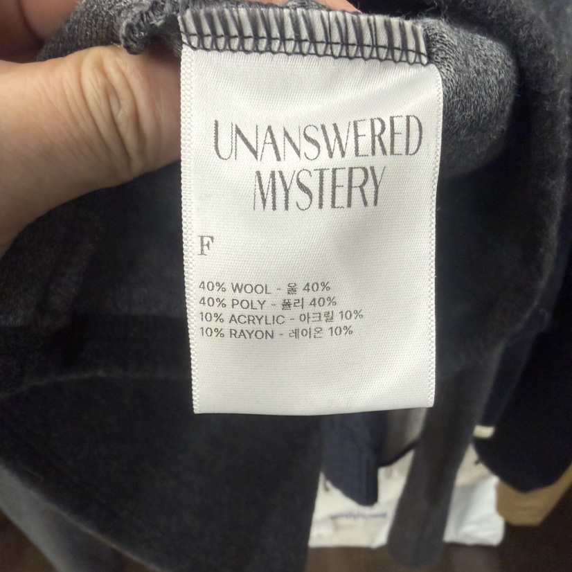 UNANSWERED-MYSTERY/FIFO韓國直郵㊣女裝新款人氣時尚衛衣UNANSWERED-MYSTERY/FIFO衛衣