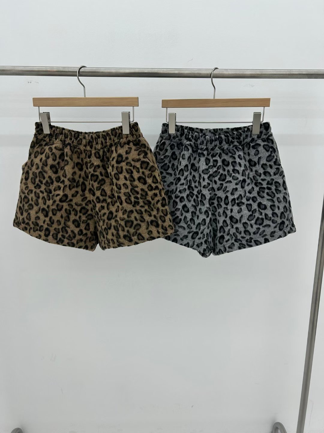 SPARK韓國直郵㊣女裝新款真品25秋冬推薦人氣休閑職業短褲豹紋SPARK短褲