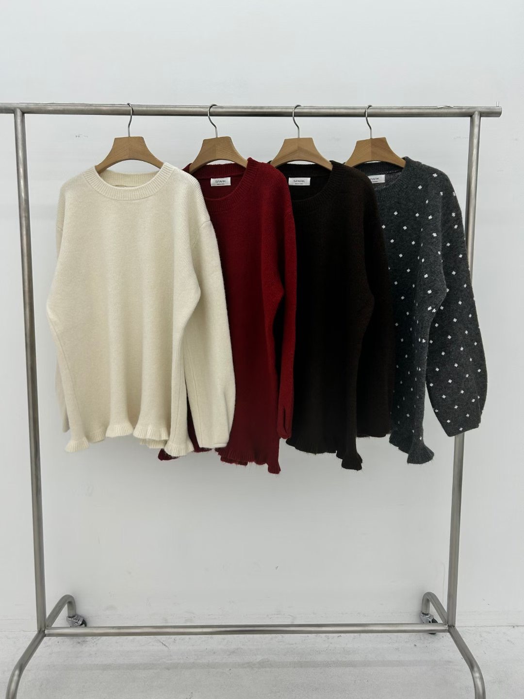 SPARK韓國直郵㊣女士新品人氣推薦職業時尚休閑針織衫荷葉邊SPARK針織衫圖色3左三色