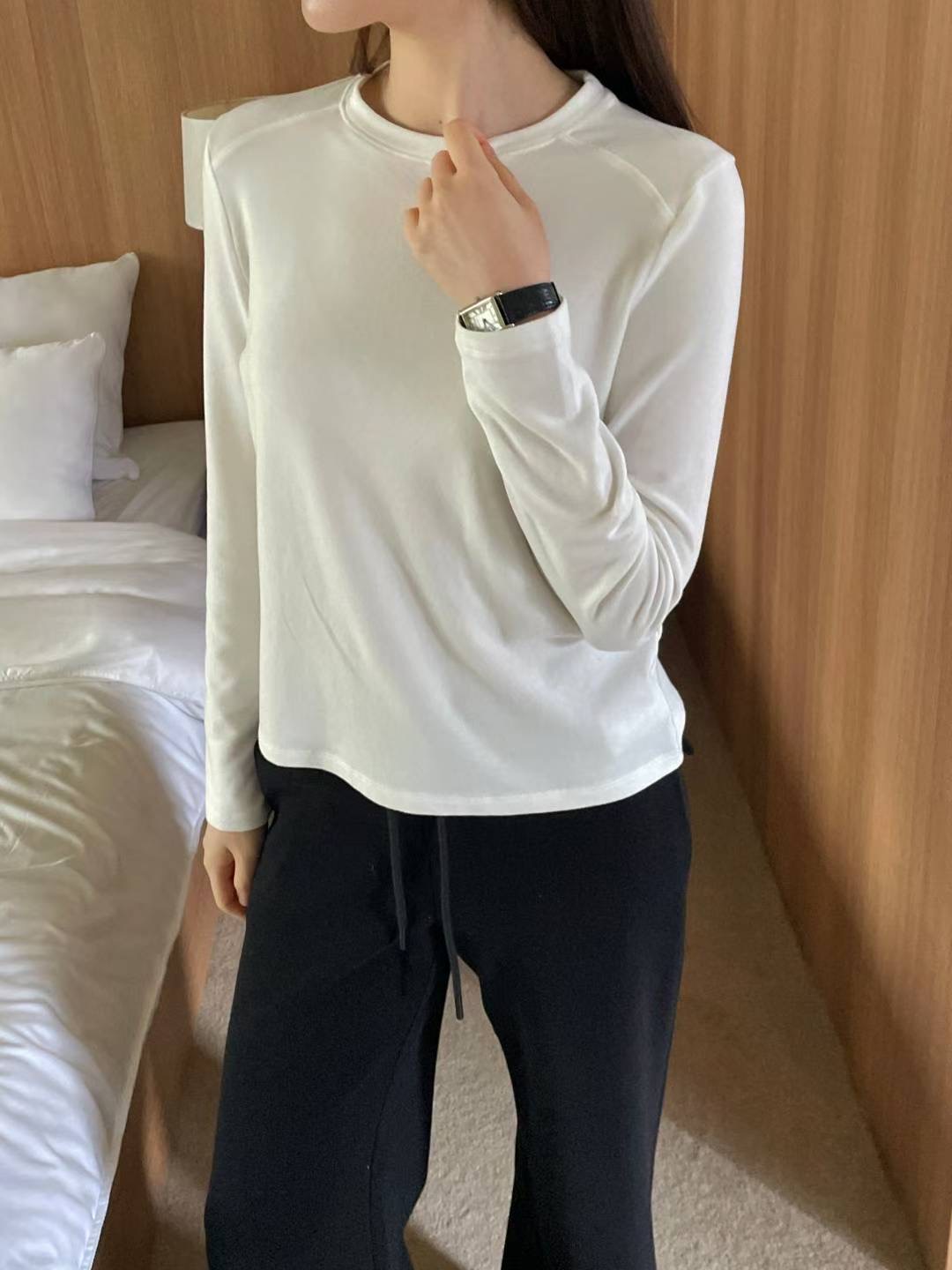 L.REWIND東大門㊣直郵女士新款人氣推薦職業真品熱賣長袖T恤L.REWIND長袖T恤圖色1