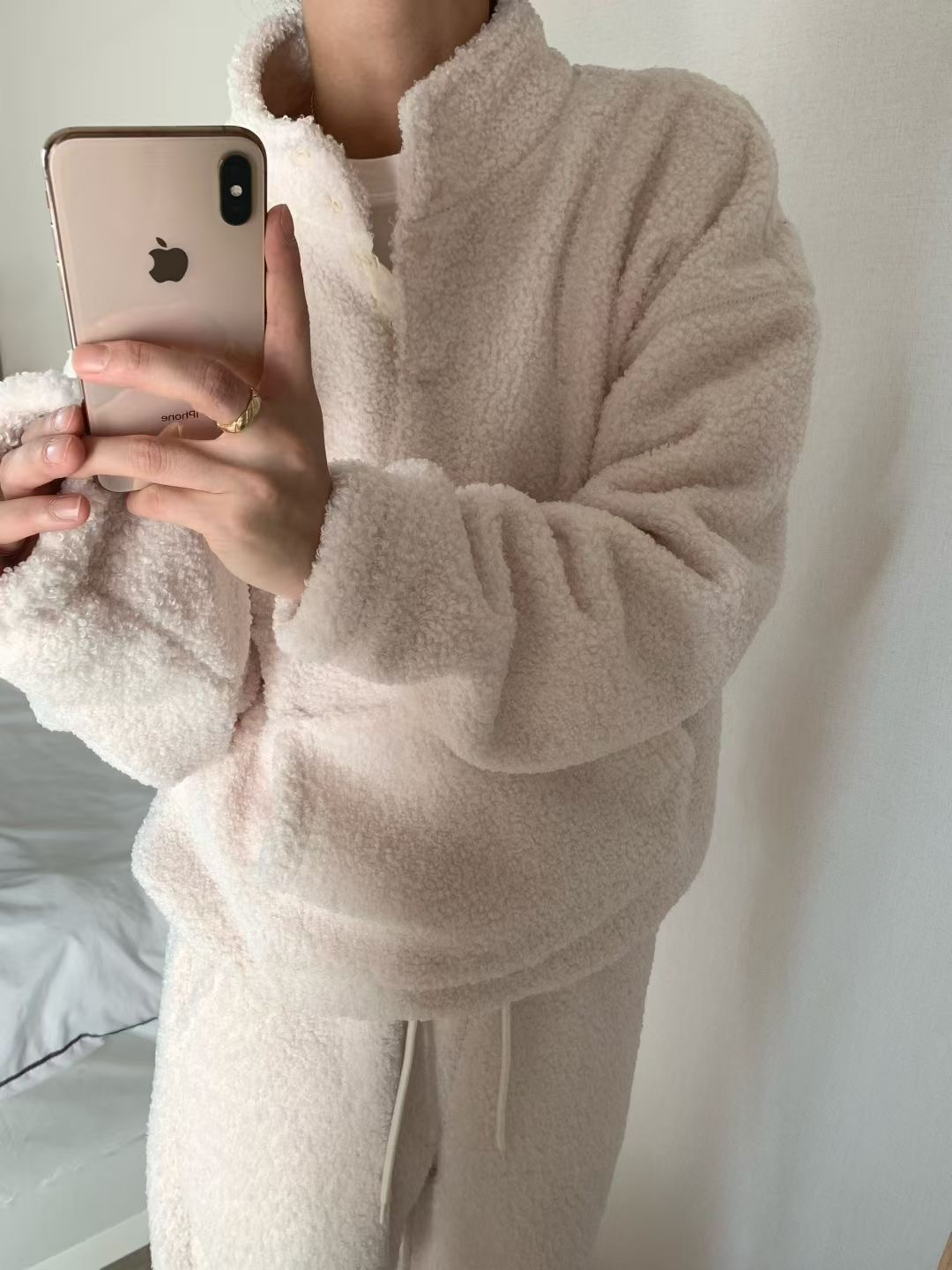 FEVER韓國代購㊣女裝新品人氣推薦職業時尚熱賣真品衛衣連帽衫FEVER衛衣