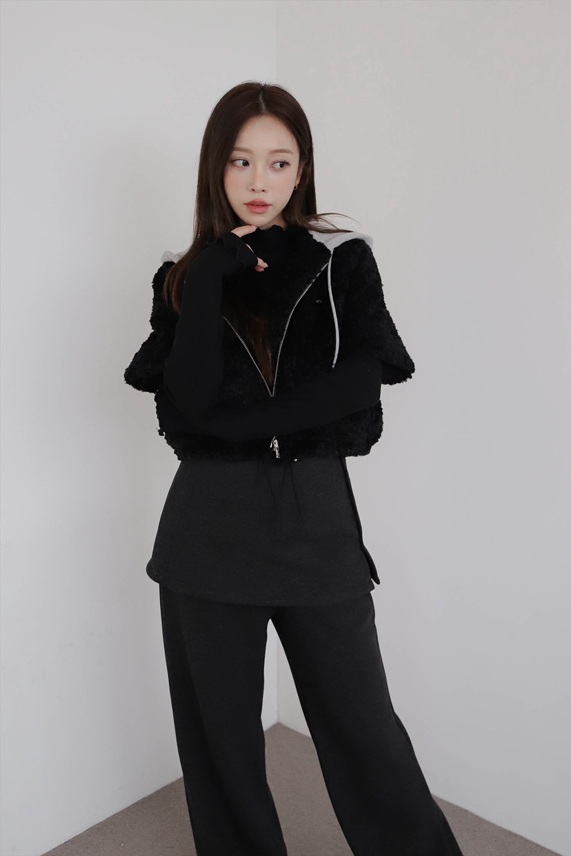 SLIT東大門㊣直郵女士新品推薦人氣職業熱賣25秋冬裙褲紐扣SLIT裙褲