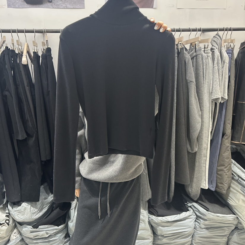 MOMENT東大門㊣實拍女裝新款時尚休閑真品長袖T恤兩面穿圍巾MOMENT/RECOVER長袖T恤圖色2墨色