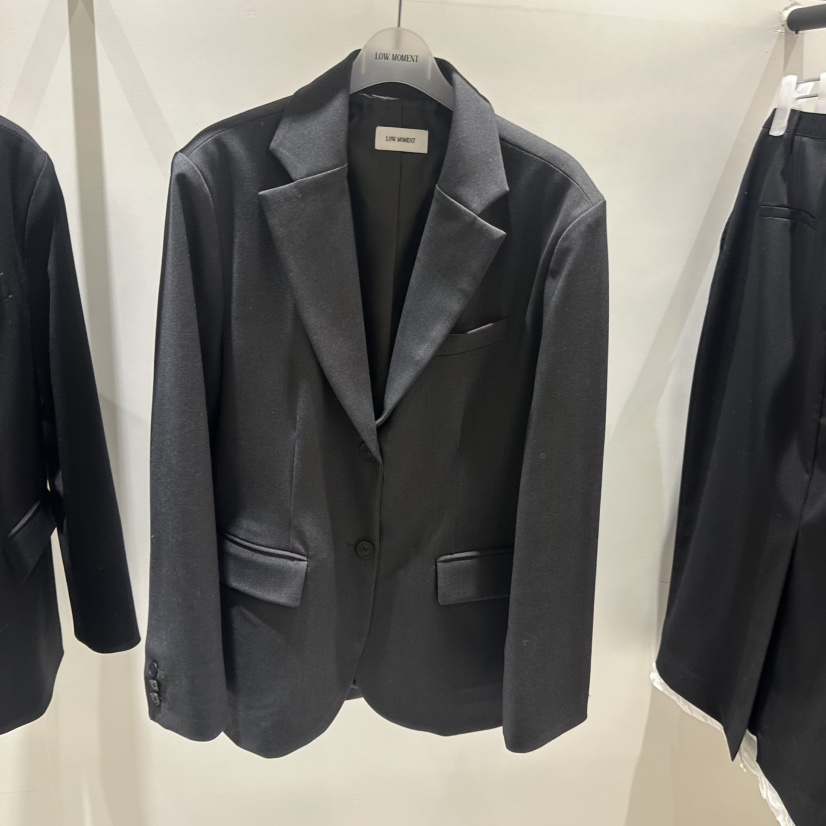 LOW MOMENT韓國代購㊣女士新品25秋冬推薦熱賣職業夾克春款LOW MOMENT夾克圖色1灰色