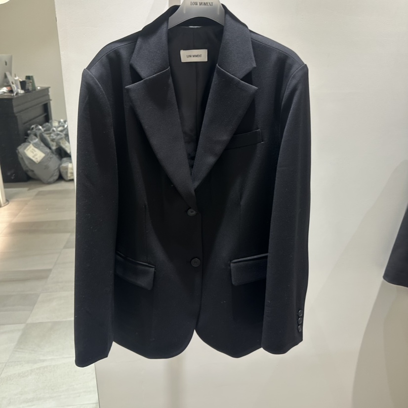 LOW MOMENT韓國代購㊣女士新品25秋冬推薦熱賣職業夾克春款LOW MOMENT夾克圖色2黑色