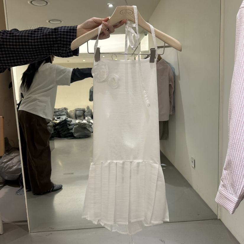 VAULT東大門㊣直郵女裝新品熱賣職業真品休閑25秋冬吊帶背心褶裥VAULT吊帶/背心圖色2