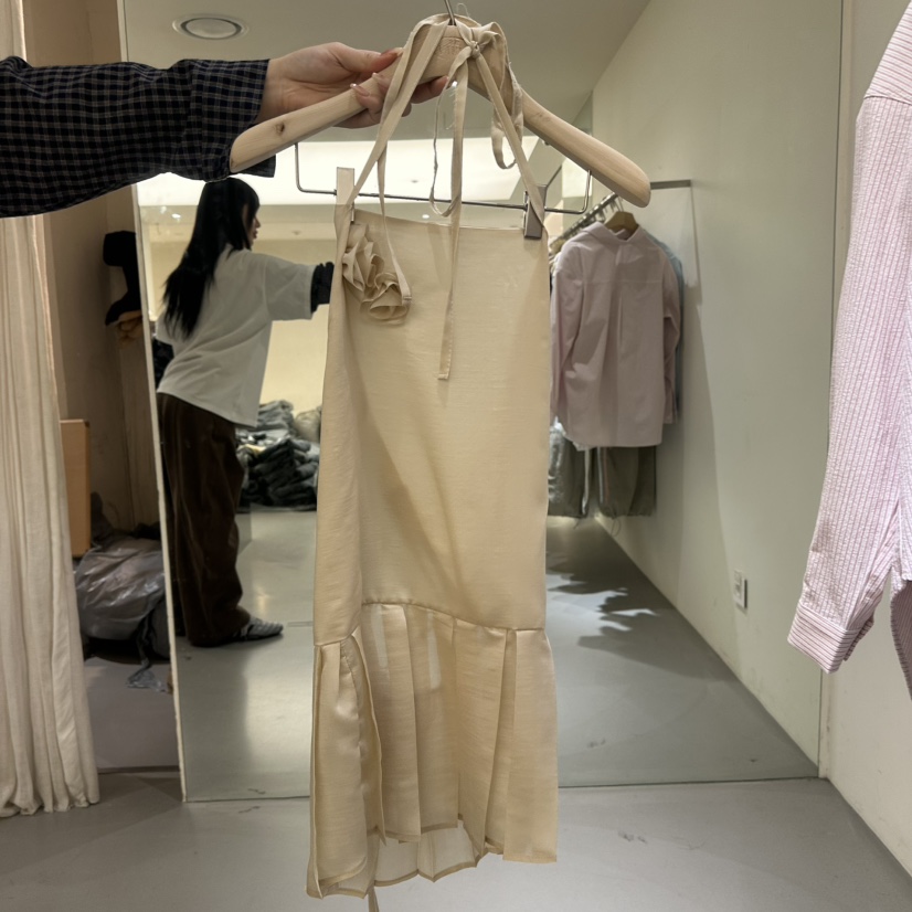 VAULT東大門㊣直郵女裝新品熱賣職業真品休閑25秋冬吊帶背心褶裥VAULT吊帶/背心圖色3