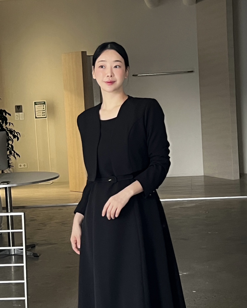 VERNI韓國直郵㊣女裝新款熱賣推薦休閑人氣時尚連衣裙含腰帶VERNI連衣裙