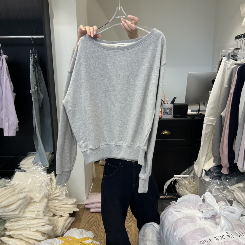 RIVEROOM韓國直郵㊣女士新款職業熱賣人氣休閑衛衣春款露肩RIVEROOM衛衣圖色2