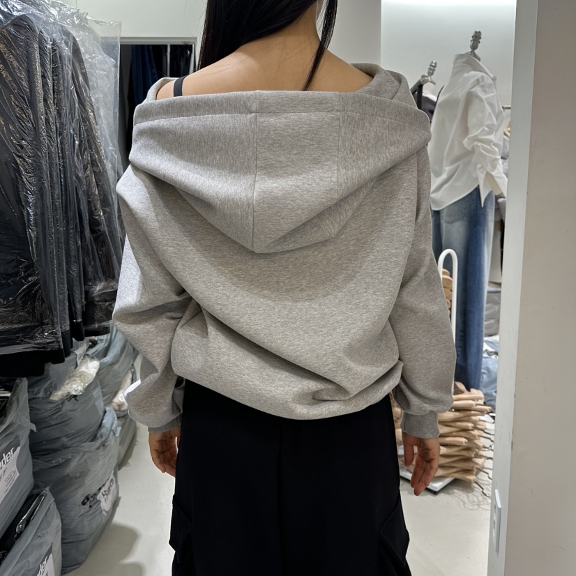 RENDER東大門㊣實拍女裝新品職業時尚人氣衛衣連帽衫春款露肩RENDER衛衣