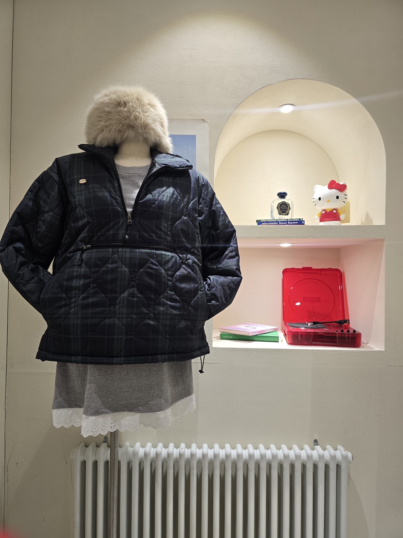 LIKEVAM㊣東大門代購女裝新品時尚熱賣推薦26春夏長袖T恤蕾絲LIKEVAM長袖T恤