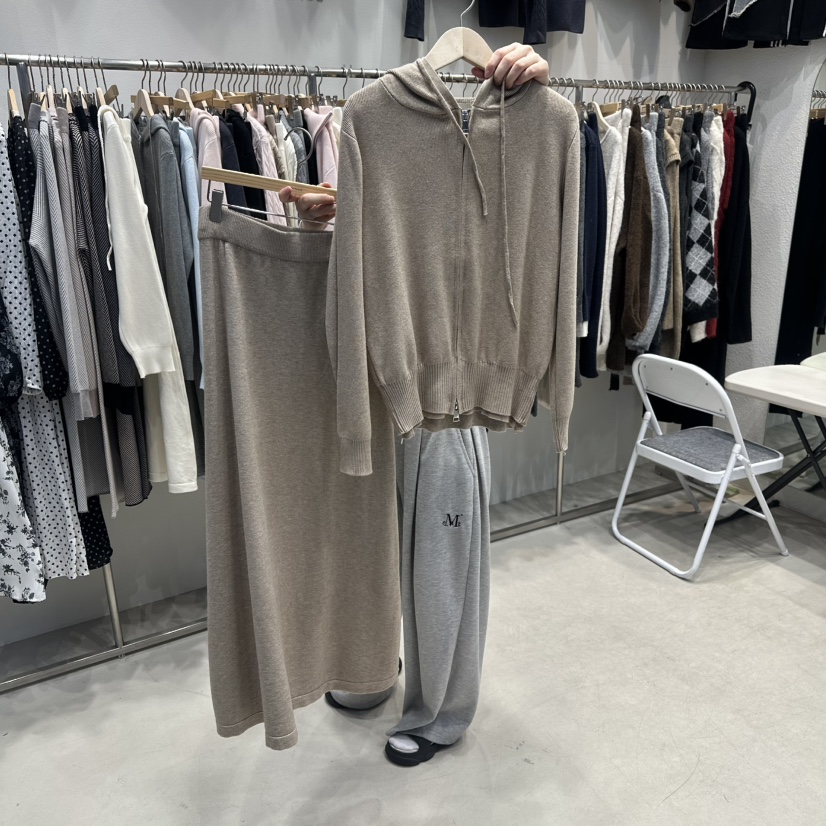 HOT PLACE/DREAM GIRIS/HOT ISSUE東大門直郵㊣女士新品時尚套裝HOT PLACE/DREAM GIRIS/HOT ISSUE套裝圖色2