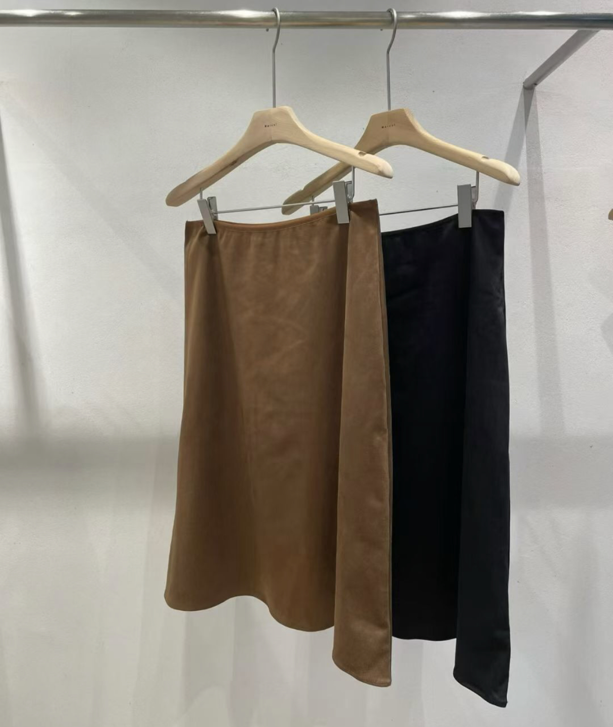 MARCEL韓國直郵㊣女裝新品職業推薦25秋冬半身裙中短裙絨面革MARCEL半身裙/中短裙圖色2左二色