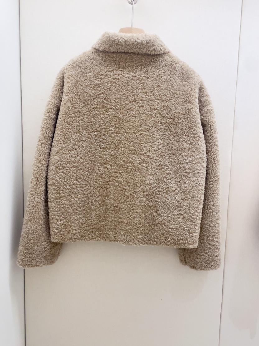 LOVE ROSIE㊣東大門代購女裝新品職業真品熱賣人氣短款大衣LOVE ROSIE短款大衣