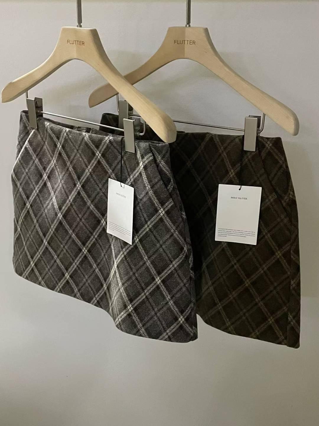 FLUTTER㊣東大門代購女裝新款休閑真品時尚推薦職業人氣短裙FLUTTER/INOUF短裙圖色2左二色