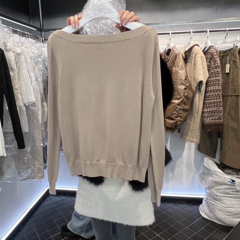 OUS/INCH-L韓國代購㊣女士新款時尚人氣熱賣針織衫春款露肩OUS/INCH針織衫圖色2