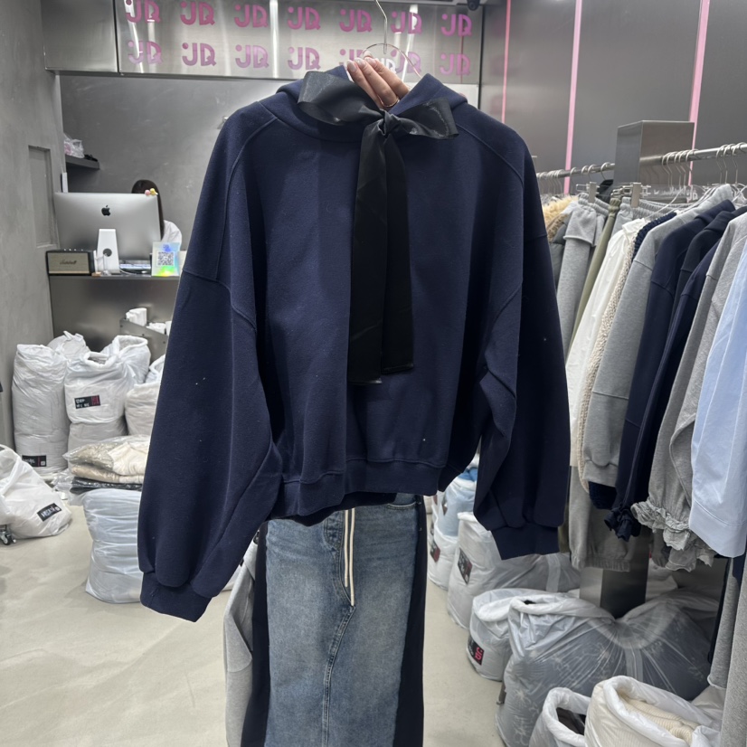 JUDYQUE㊣東大門代購女裝新品真品時尚職業衛衣春款兜帽緞面JUDYQUE衛衣圖色2