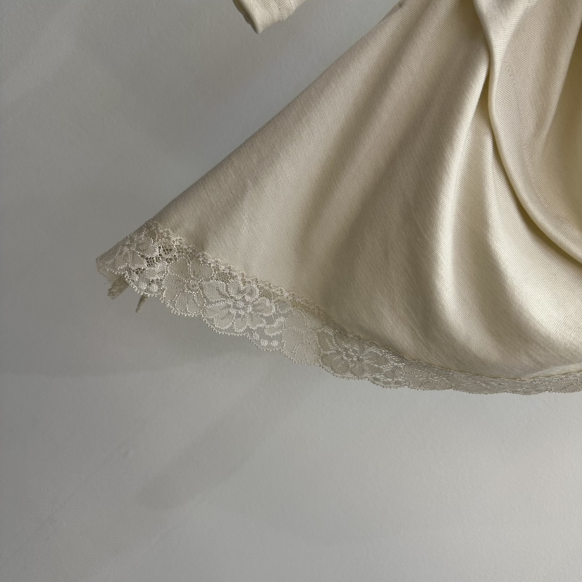 JENNY 1976㊣東大門代購女士新款人氣26春夏長袖T恤不含項鏈JENNY 1976長袖T恤