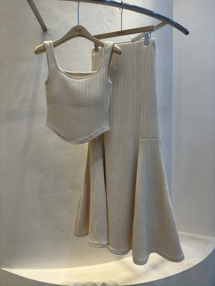 RIAH韓國代購㊣女裝新款時尚人氣休閑職業真品熱賣吊帶背心RIAH吊帶/背心
