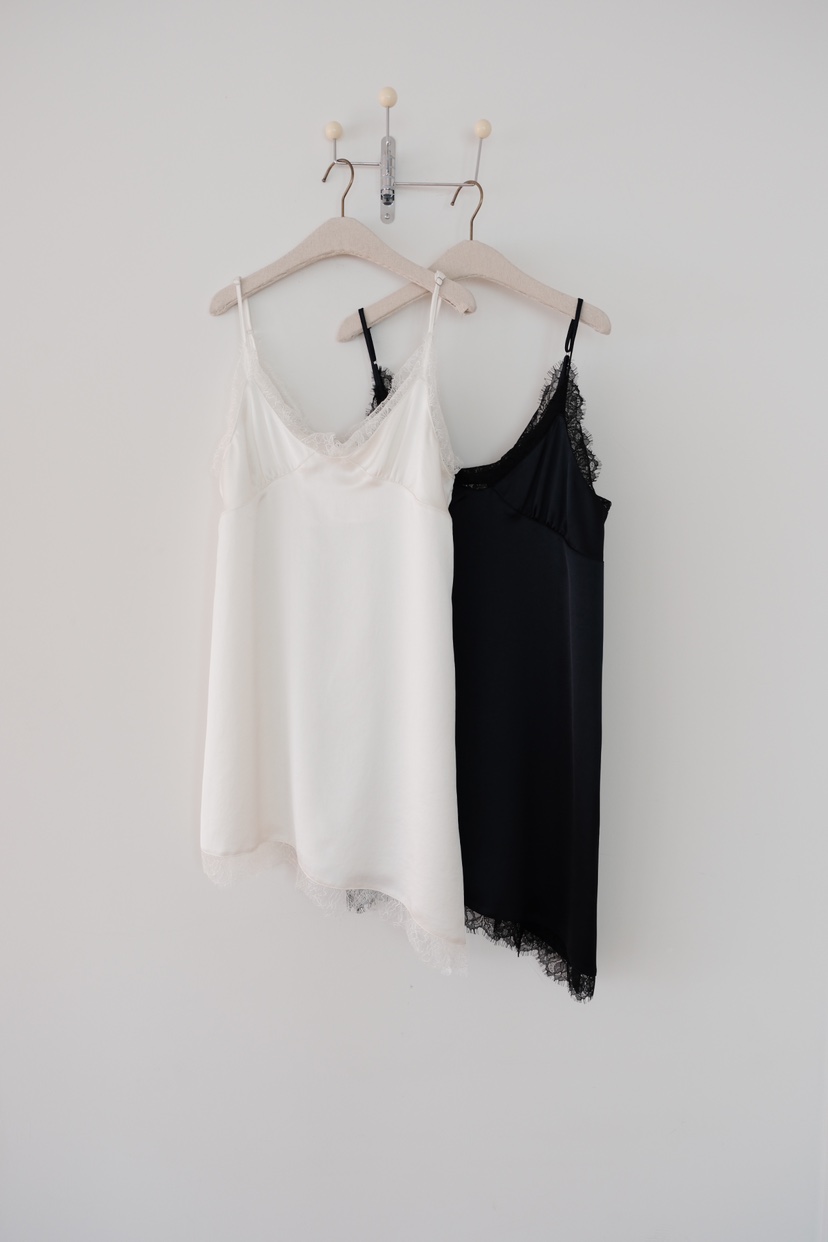 SORBET/FLAT WHITE東大門直郵㊣女裝新品推薦熱賣連衣裙緞面SORBET/FLAT WHITE連衣裙