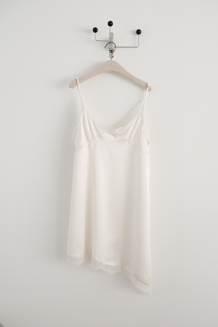 SORBET/FLAT WHITE東大門直郵㊣女裝新品推薦熱賣連衣裙緞面SORBET/FLAT WHITE連衣裙圖色2