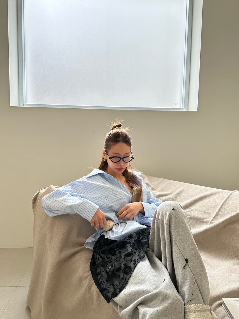 ZEROZERO㊣東大門實拍女士新款時尚推薦人氣襯衫蕾絲衫刺繡ZEROZERO襯衫/蕾絲衫