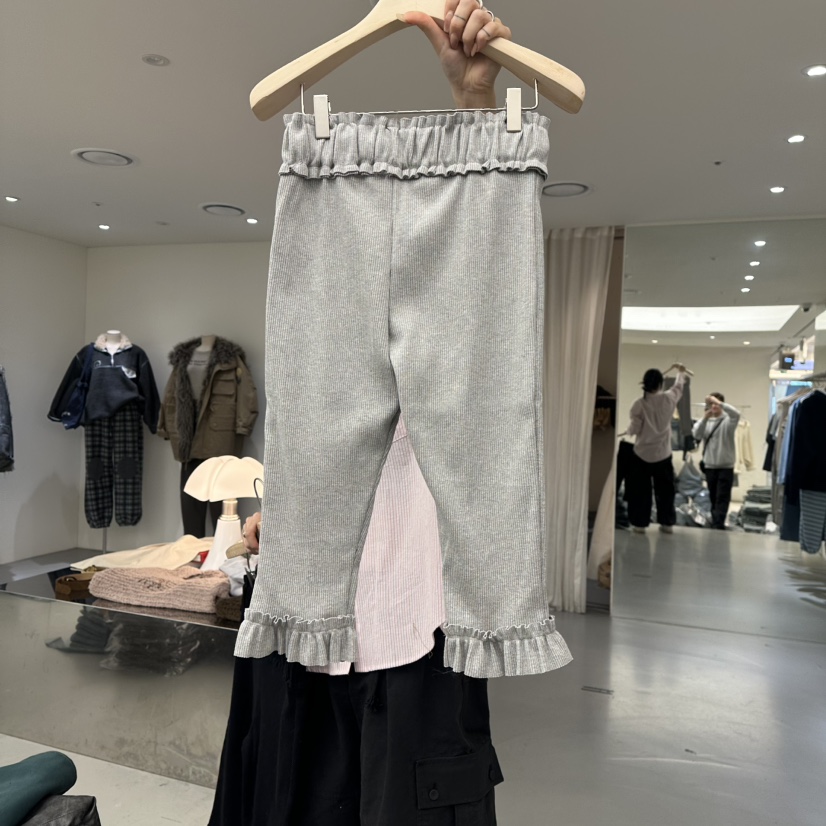 VAULT㊣東大門實拍女裝新品26春夏打底褲鯊魚褲荷葉邊緊身褲春款羅紋VAULT打底褲/鯊魚褲