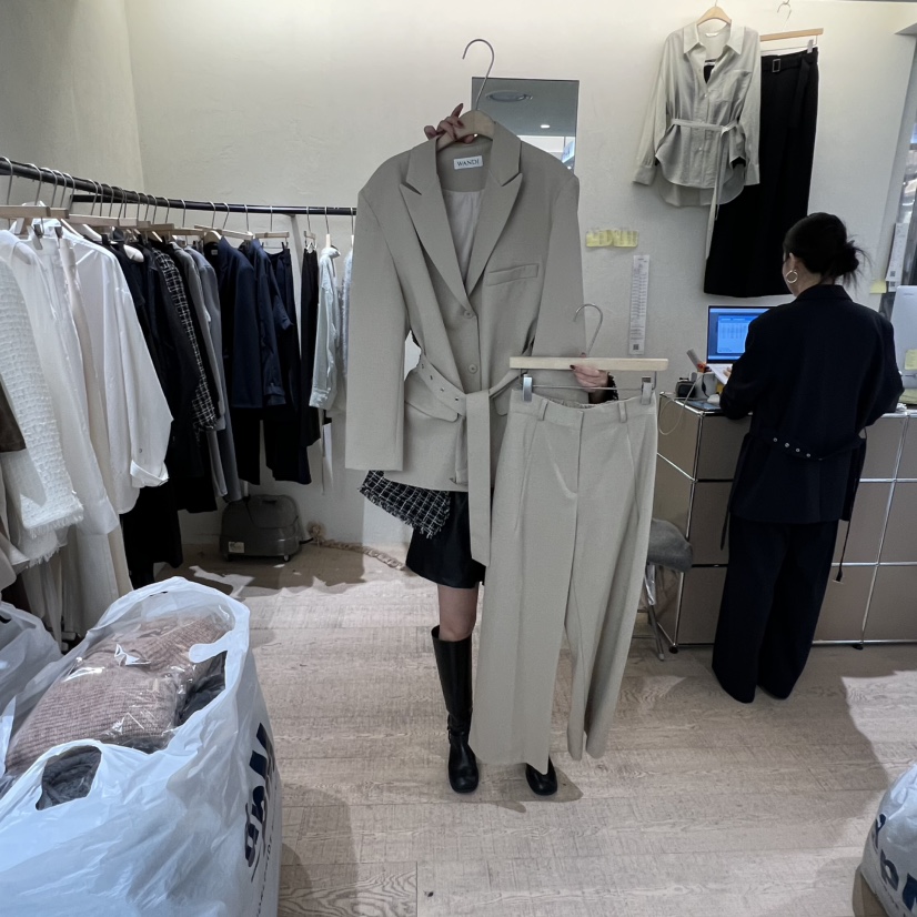 W AND J㊣東大門實拍女裝新款時尚真品推薦熱賣套裝含腰帶W AND J套裝圖色2