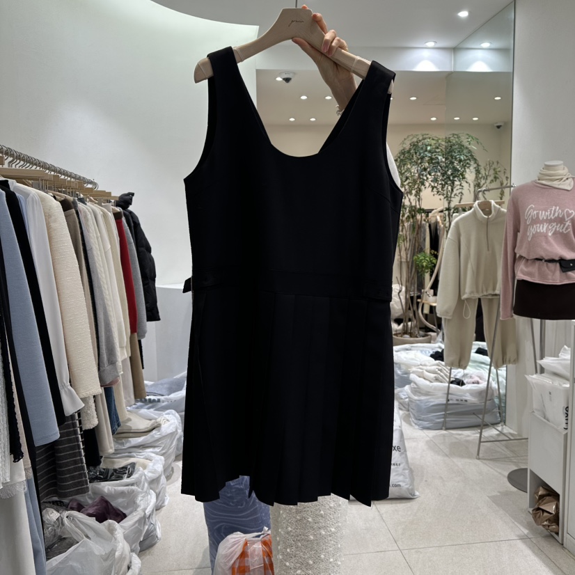 GRACIA㊣東大門代購女士新款熱賣職業26春夏時尚連衣裙春款GRACIA連衣裙圖色2黑色