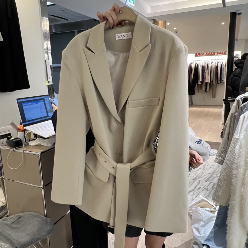 W AND J韓國代購㊣女士新款26春夏時尚熱賣職業夾克含腰帶W AND J夾克圖色2