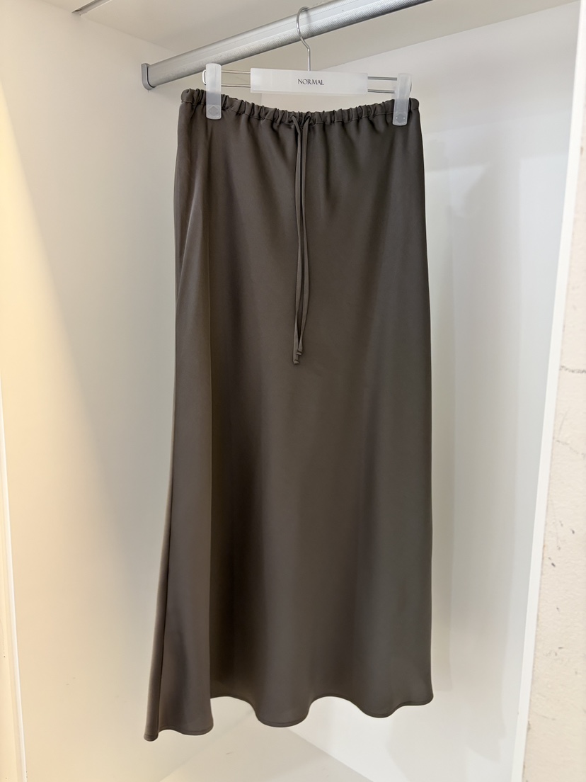 NORMAL韓國代購㊣女裝新款26春夏時尚熱賣休閑推薦真品長裙NORMAL長裙圖色2