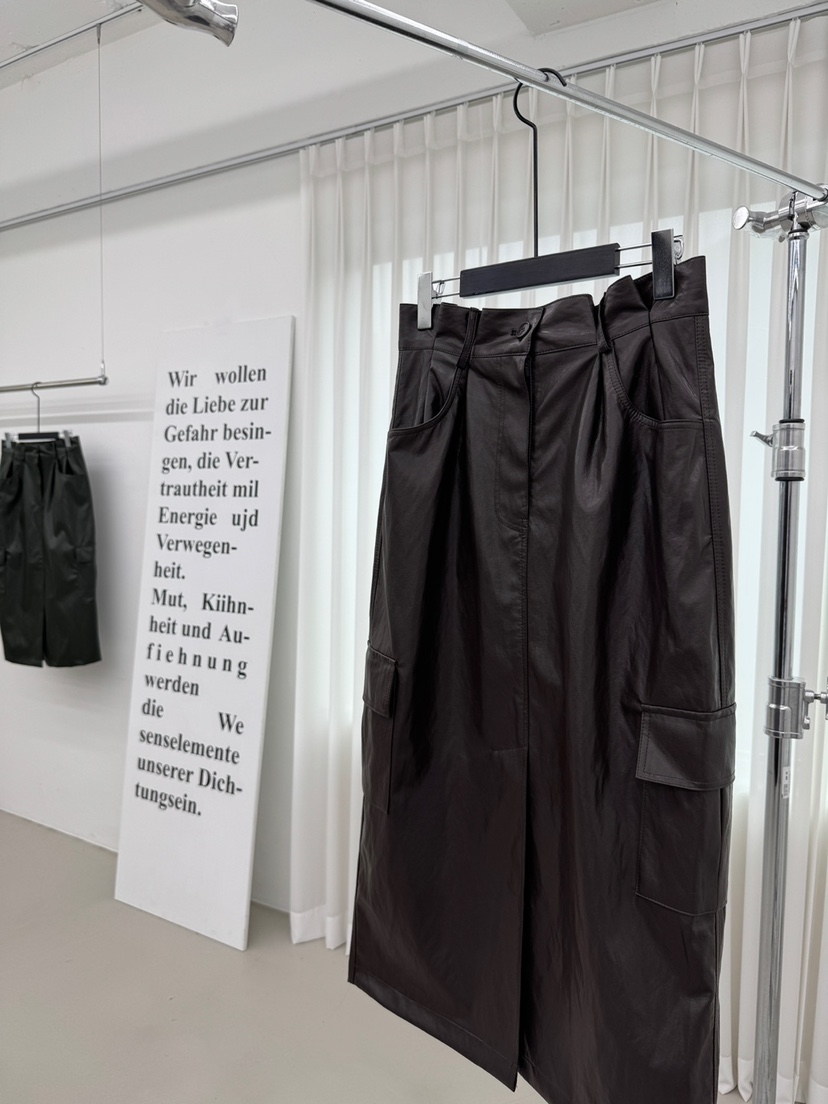 RED-A東大門直郵㊣女裝新款職業熱賣26春夏推薦時尚長裙皮革RED-A長裙圖色2