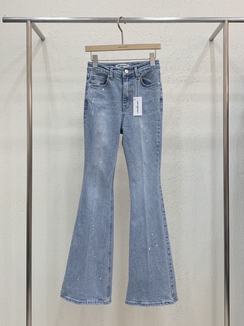 LIGHT AND SALT韓國直郵㊣女裝新品真品牛仔褲春款喇叭長款LIGHT AND SALT牛仔褲圖色1