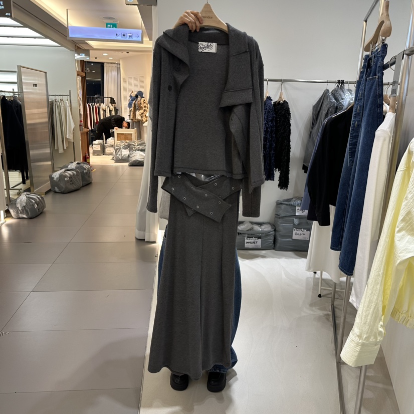 RENDER韓國代購女士新款人氣職業休閑時尚熱賣推薦套裝春款RENDER套裝圖色1