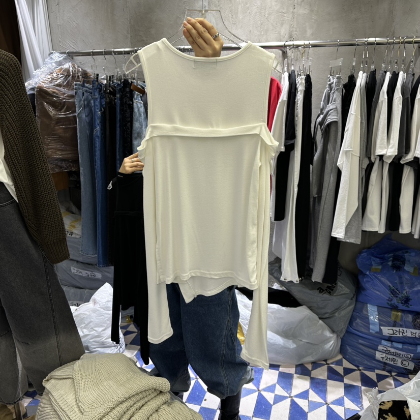 AMOUR東大門代購女士新款熱賣25秋冬人氣長袖T恤春款露肩AMOUR長袖T恤