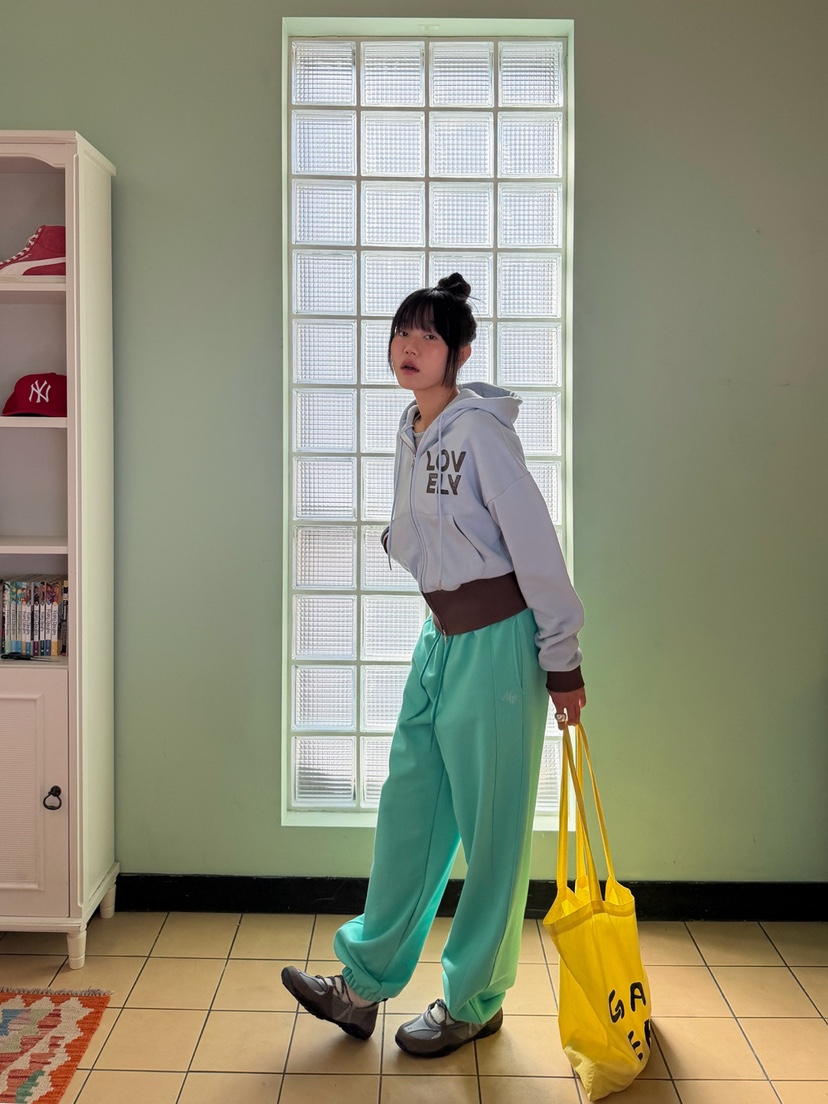 MORE THAN-P韓國直郵㊣女裝新品推薦衛衣連帽拉鏈衫可愛的春款MORE THAN衛衣