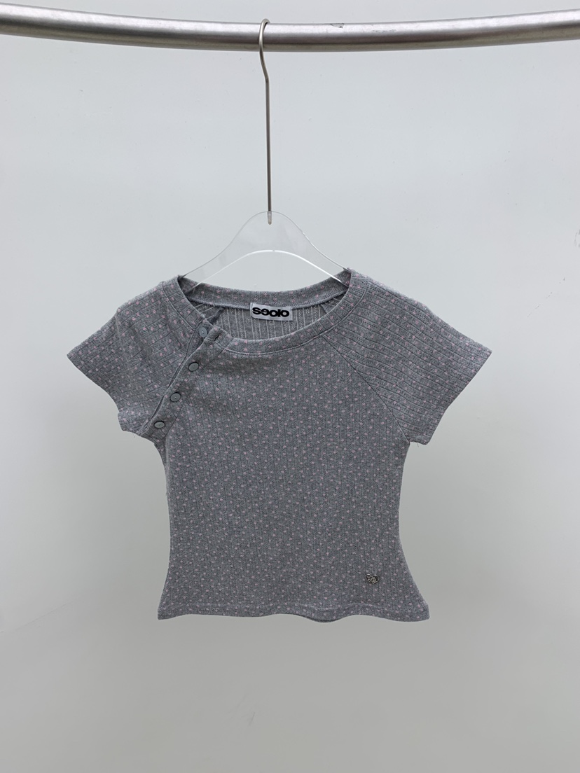 SEOLO東大門直郵㊣女士新款休閑人氣26春夏熱賣時尚T恤紐扣Seolo seoulT恤