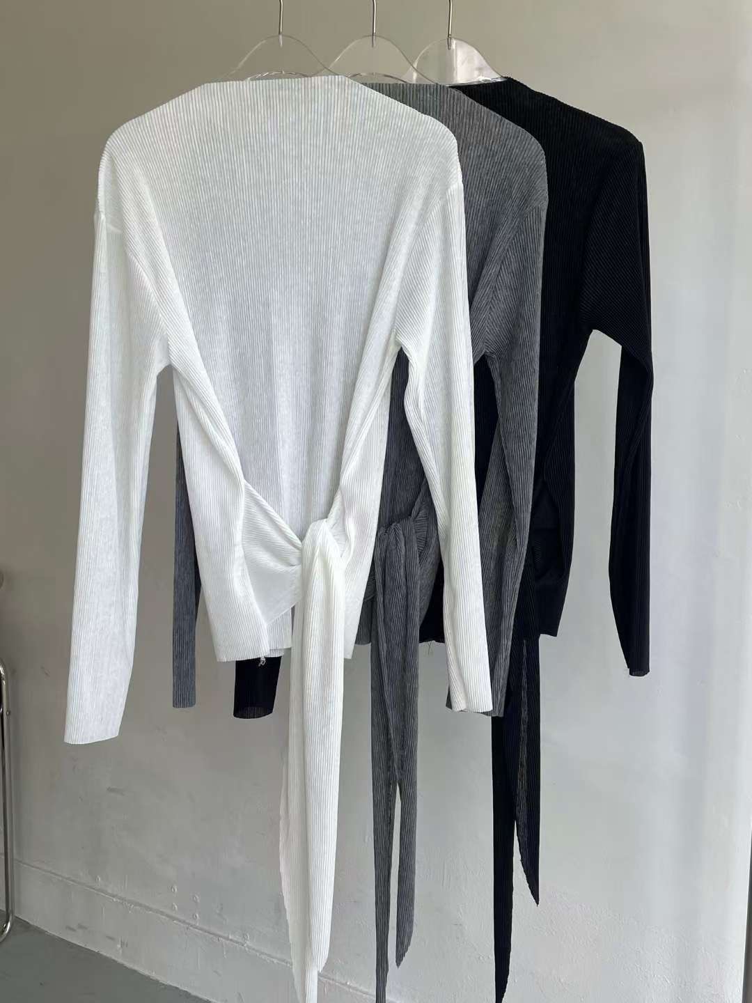 AWESOME-ot韓國代購㊣女士新款職業推薦26春夏真品長袖T恤AWESOME-ot長袖T恤