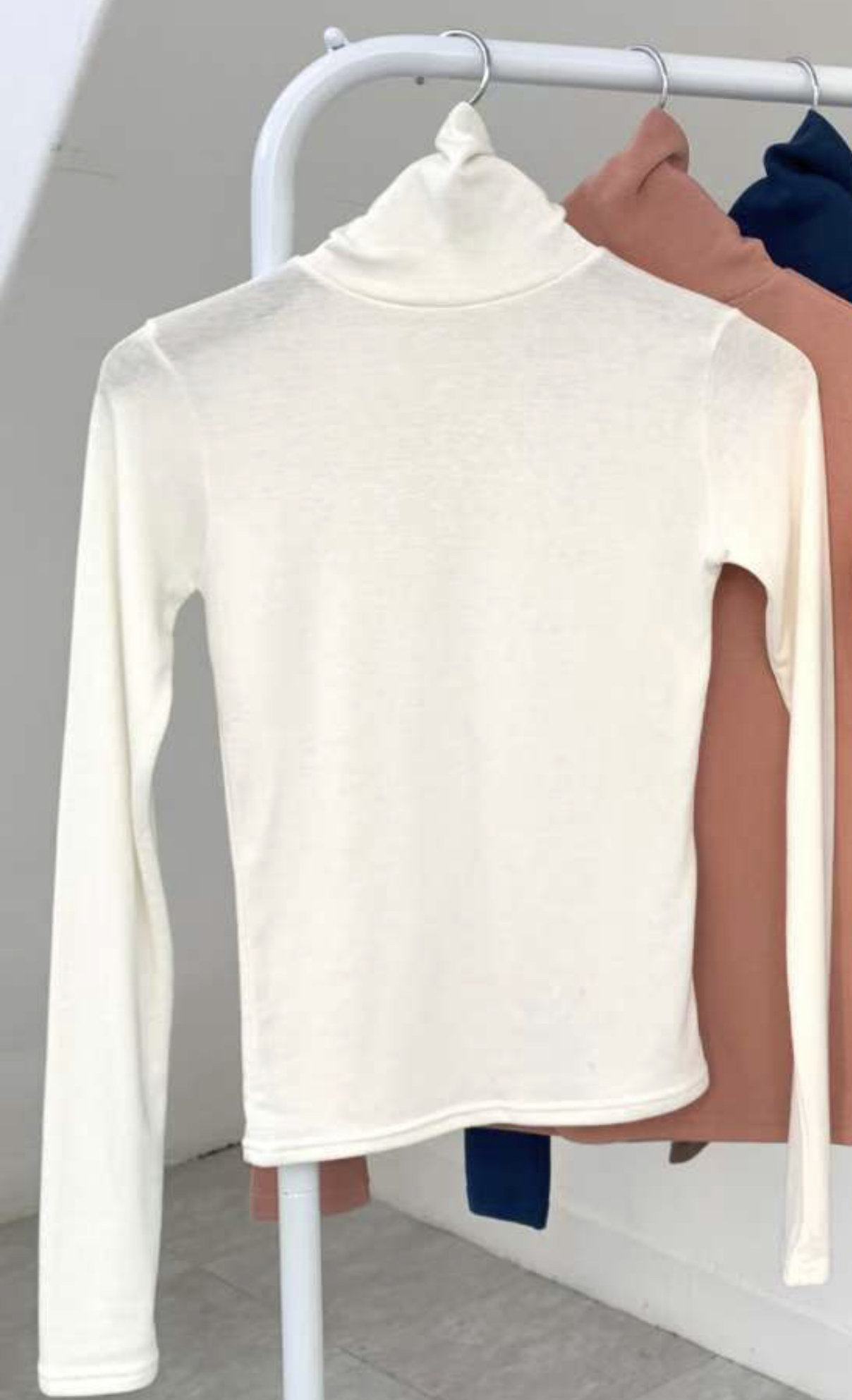 AWESOME-ot韓國代購㊣女裝新款休閑熱賣職業推薦人氣長袖T恤AWESOME-ot長袖T恤圖色1